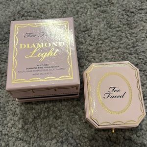 Too Faced Cosmetics highlighter in shade “Diamond Fire”